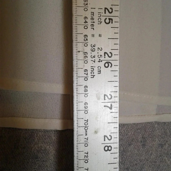 Women's Creamy White Polyester Embroidered  Blouse. Size 12 - Picture 8 of 8